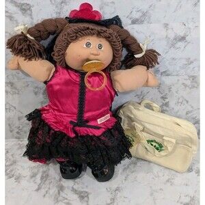 VINTAGE Cabbage Patch Kid Spain Girl Doll 1985 With Birth Certificate Travel